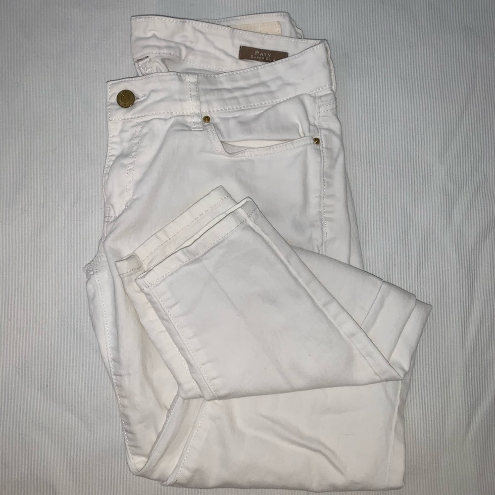 White skinny jeans